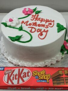 Mothers Day Cake with Kitkat